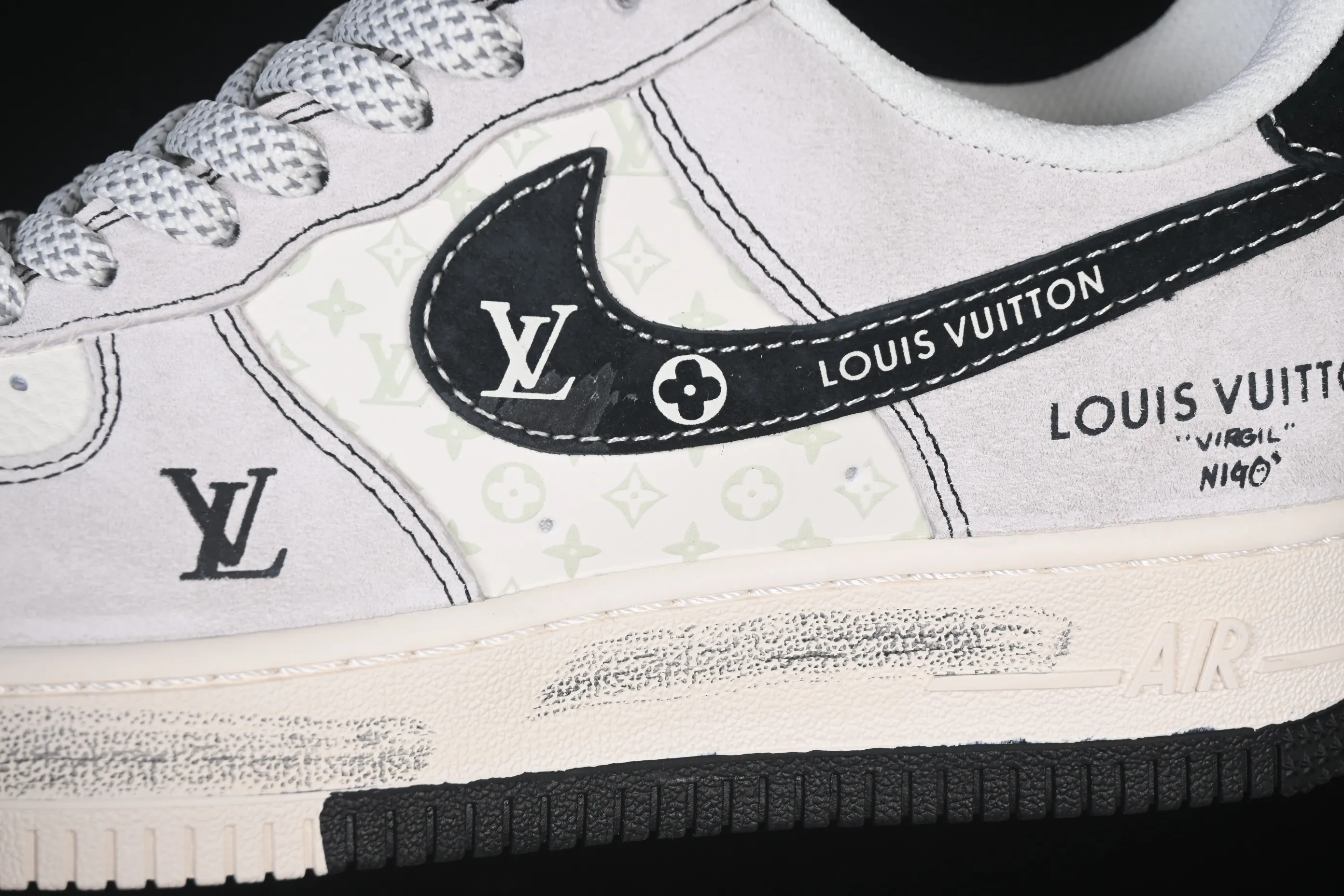 All categories Nk Air Force 1 Air Force series Nk Air Force 1 Low Air Force low top Nike Air Force 1'07 Low LV co-branded double spelled black graffiti Air Force 1 low top casual sneakers CX5050-Y06